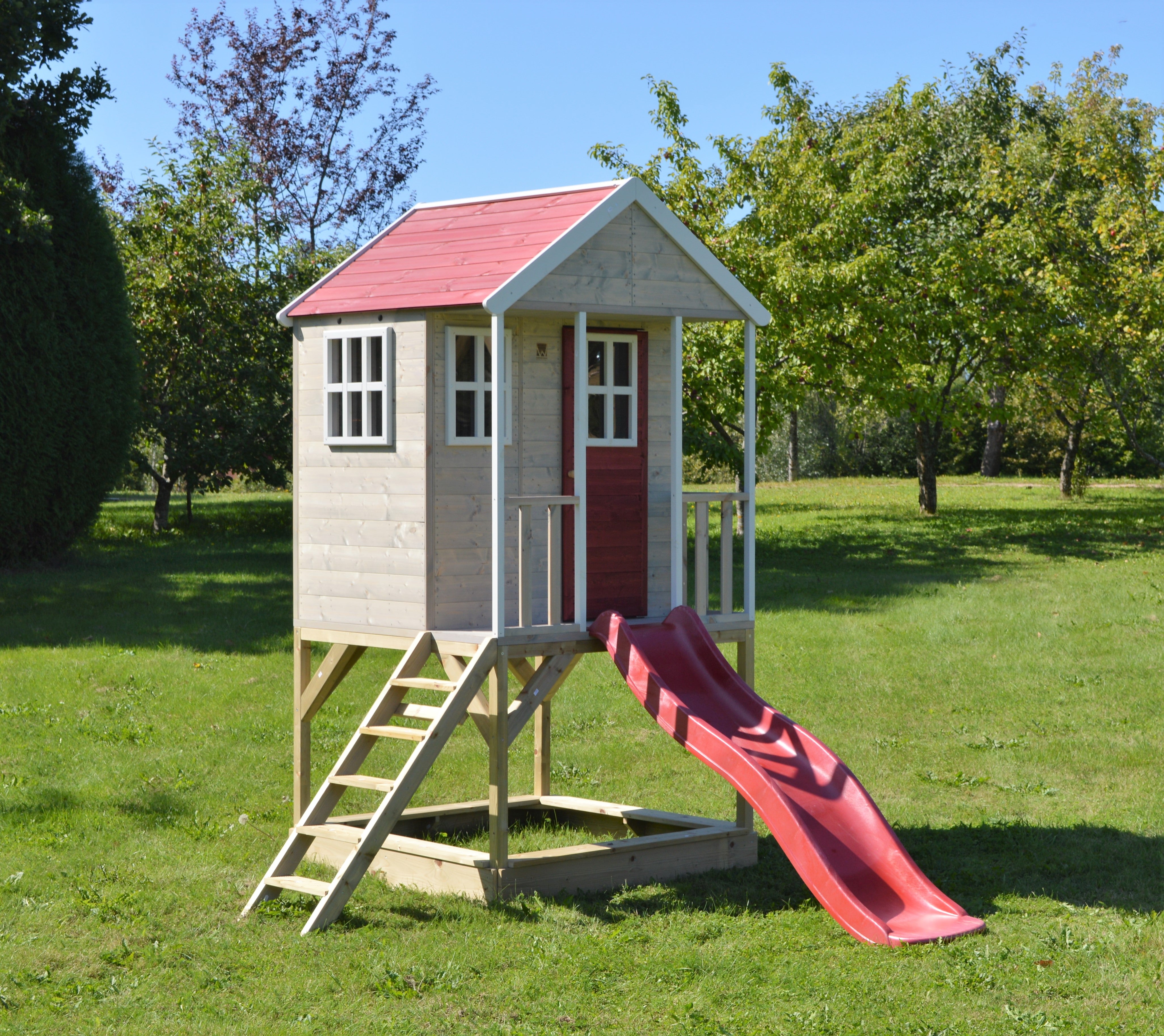 M8R-GK Nordic Adventure House with Platform and Slide + Gym & Kitchen Attachment